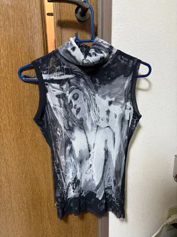 JPG 아트 프린트 하이넥 탱크탑