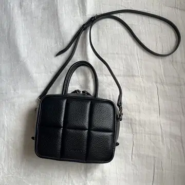 ADD CULUMN PUFF 보스턴 백 2WAY BLACK 주름 가죽