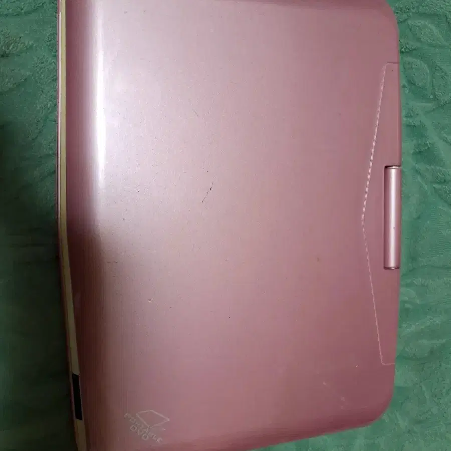 핑크색 휴대용 DVD 플레이어 충전기없음