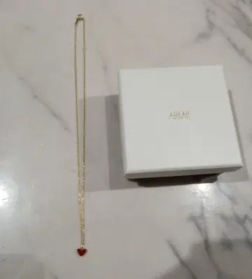 AHKAH 아커 티란 하트 목걸이