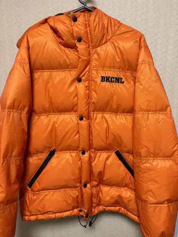 백 채널 다운 자켓
