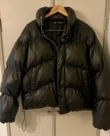 ZARA 블랙 인조 가죽 다운 자켓 L