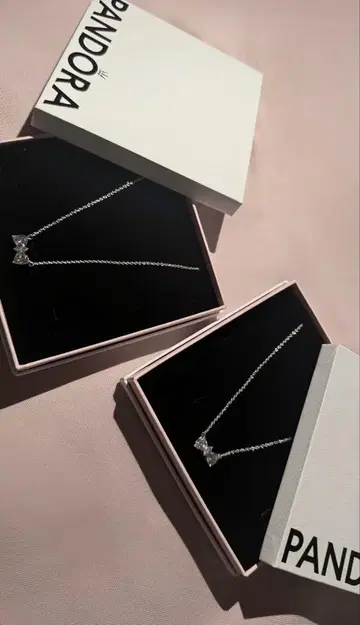 Pandora 나비매듭 모티브 페어 목걸이 2개 세트