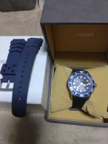 SEIKO 다이버 워치 파랑 블랙