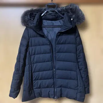 PATIRAS 블랙 다운 자켓 후드 부착