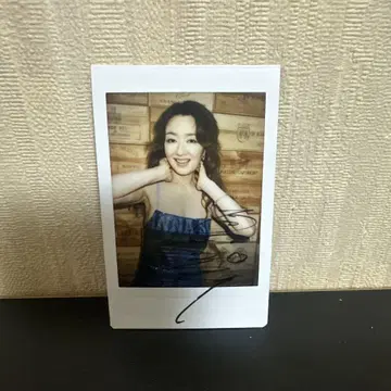 마리무 케이 사인 폴라로이드