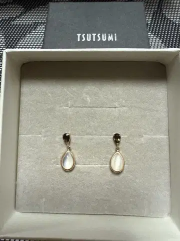 TSUTSUMI K10 드롭형 귀걸이 골드
