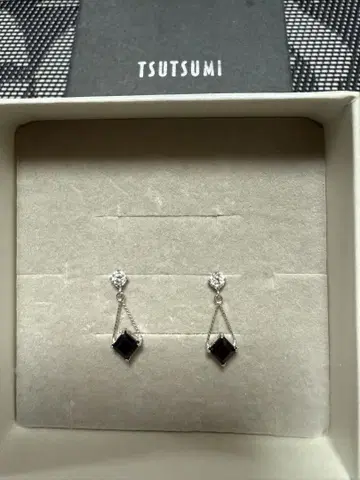 TSUTSUMI K10 흑석 링 귀걸이