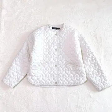 t0266 / ZARA 하트 퀼팅 자켓 화이트 노카라 M