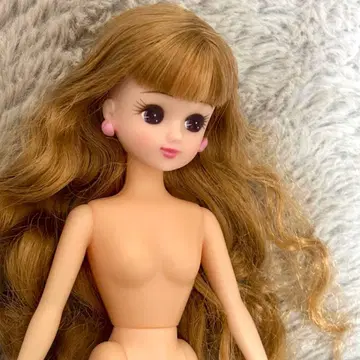 리카짱 인형 본체 골드 컬러 웨이브