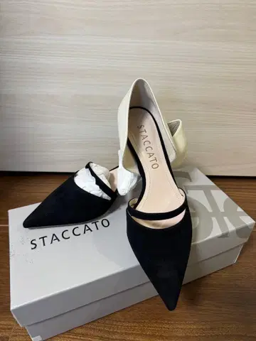 STACCATO 스틸레토 펌프스 블랙/화이트
