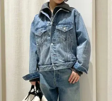 BABYLONE 라이트 블루 데님 자켓