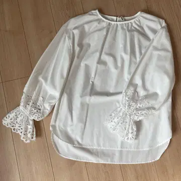 bow.a 부케 블라우스