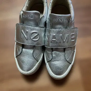 NO NAME 실버 벨트 스니커즈