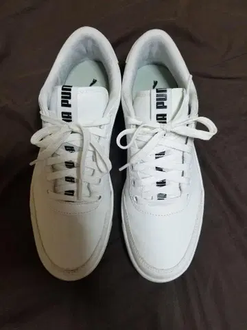PUMA 푸마 화이트 스니커즈 [ 새상품급 ]