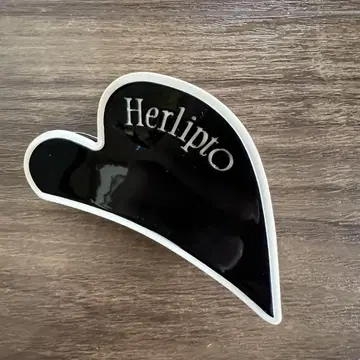 Herlipto 바이컬러 하트 헤어 클립 블랙