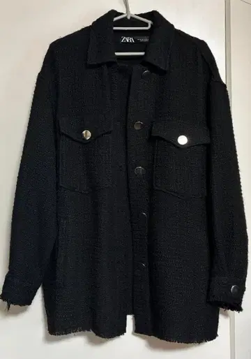 ZARA 블랙 x 실버 버튼 트위드 오버 사이즈 셔츠