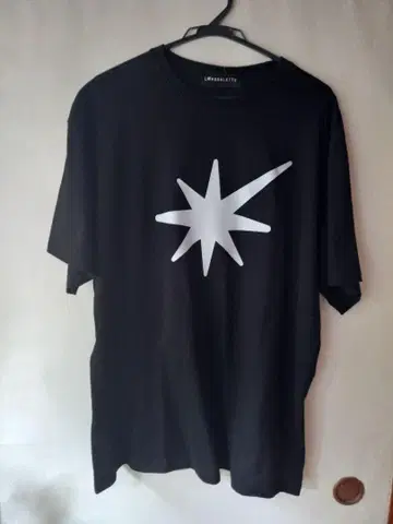 LONSDALEITE 블랙 T셔츠 실버 별 마크