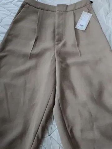 카프네 베이지 팬츠