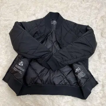 컨디션 최상 유니클로 x 화이트 마운티니어링 다운 M