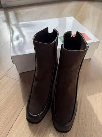 긴자 카네마츠 브라운 스웨이드 부츠 23cm