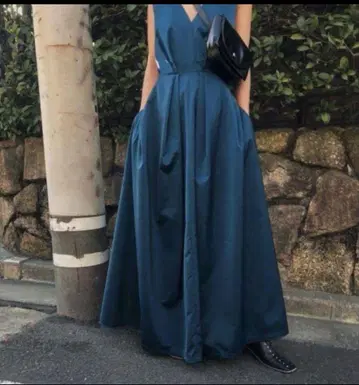 AMERI LADY TUCK FLARE DRESS 롱 원피스