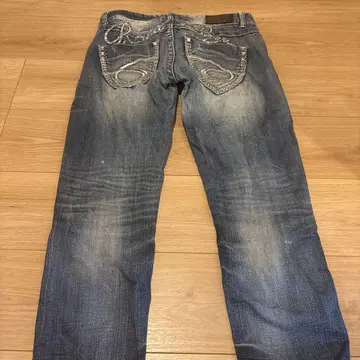 데미지 가공 비즈 장식 데님 팬츠