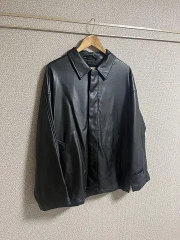 HARE 가죽 자켓