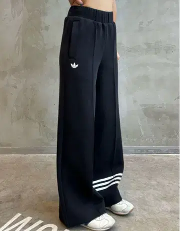 Adidas 아디컬러 NEUCLASSICS 트랙 팬츠 S 사이즈