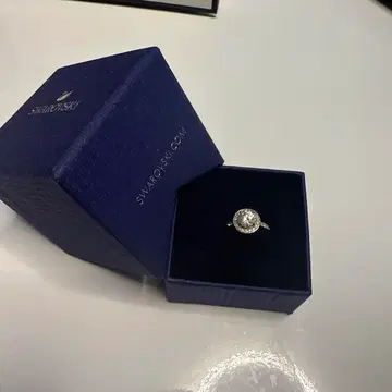 Swarovski 심플 크리스탈 반지