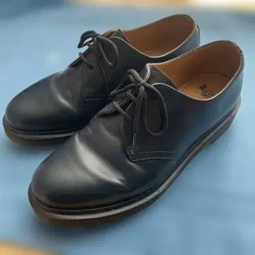 새상품급 닥터마틴 3홀 네이비 UK7(26cm)
