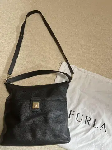 furla 숄더백