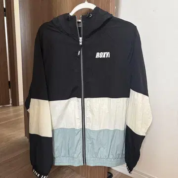 ROXY 후드 부착 자켓 M 윈드브레이커
