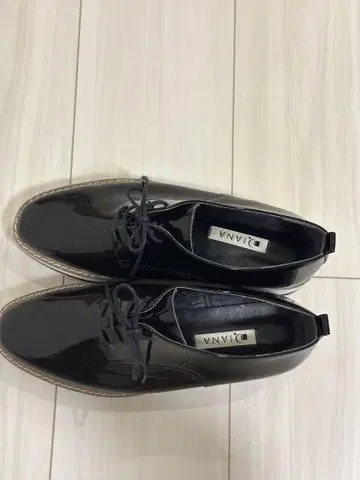 다이애나 통굽 에나멜 옥스퍼드 블랙 24cm