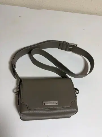 대만 ROBINMAY 로빈메이 스퀘어 크로스바디백 C316