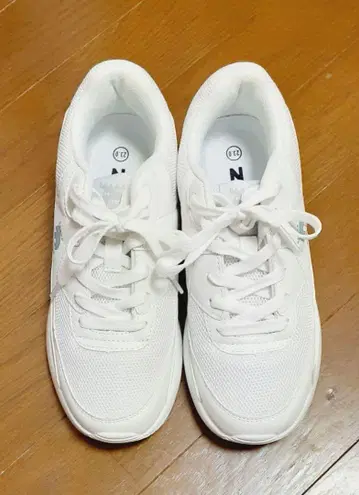 moz 사이드 엘르 마크 레이스업 통굽 스니커즈 화이트 23cm