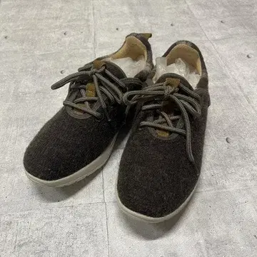 미사용 새상품 MINNETONKA 울 스니커즈 브라운 미네통카