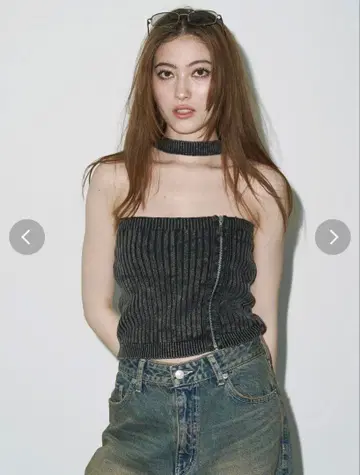 완판템 EVRIS E 모티브 피그먼트 초커 베어 니트탑