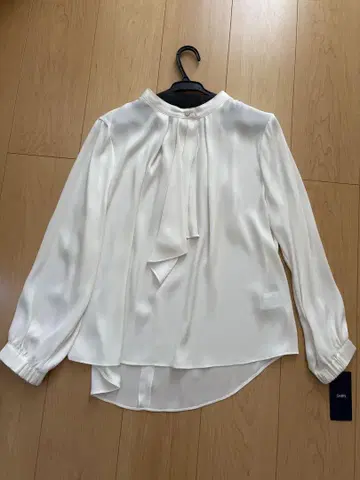 ships 화이트 리본 포함 블라우스 긴팔