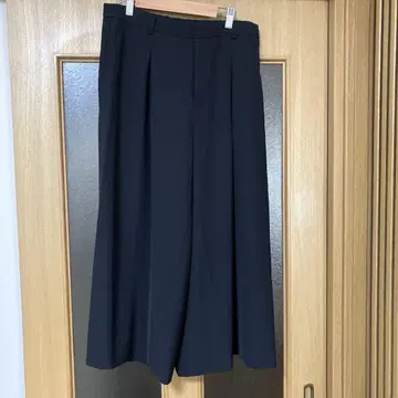 새상품급 23구 블랙 가우초 팬츠 사이즈 46