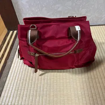 빨간색 나일론 숄더백