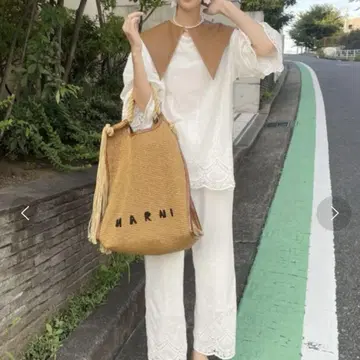 페르나 레이스 셋업 화이트