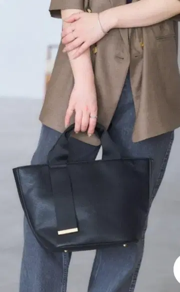 LE TALON BELT M 토트 블랙 핸드백