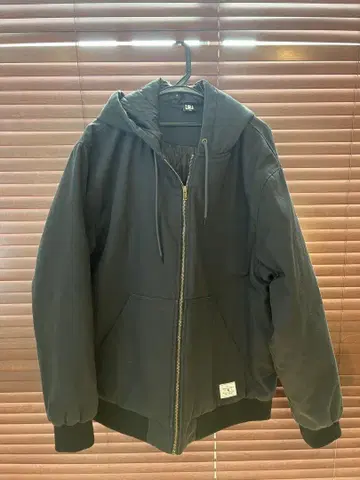 DC 후드 부착 블랙 점퍼 XL