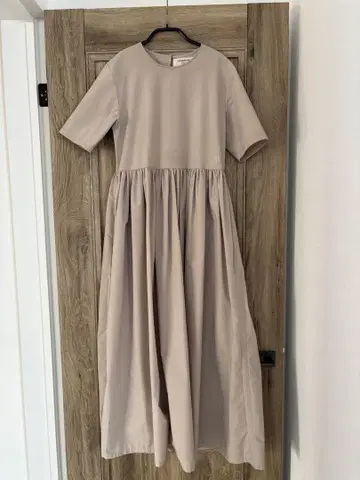 더9샵 EVERYDAYdress 베이지 반팔 롱 원피스