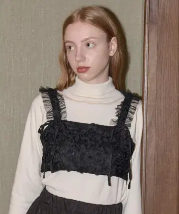 idem 플라워 레이스 뷔스티에