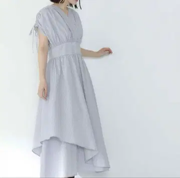 NATURAL BEAUTY BASIC 드로스트 슬리브 스트라이프 원피스