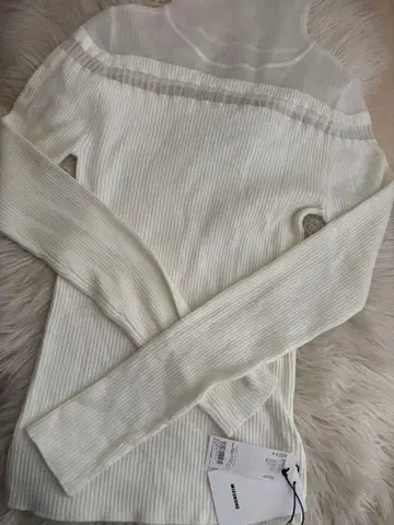 택 포함 미사용 새상품 MIESROHE 화이트 리브 긴팔 상의