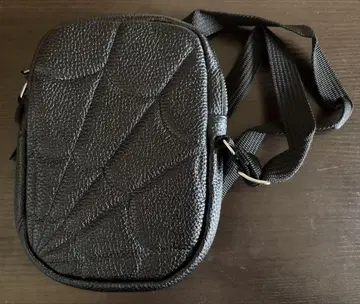 스파이더 웨이브 숄더 파우치 백 블랙 카우 가죽 (소가죽)