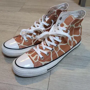 [ 레어템 ] 한정판 판매 Converse 기린 패턴 하이컷 스니커즈